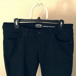 Levi Modern Straight jeans
